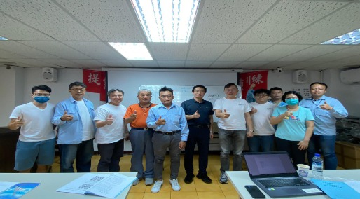 蕭華強老師與陳婉娥主任前來授課